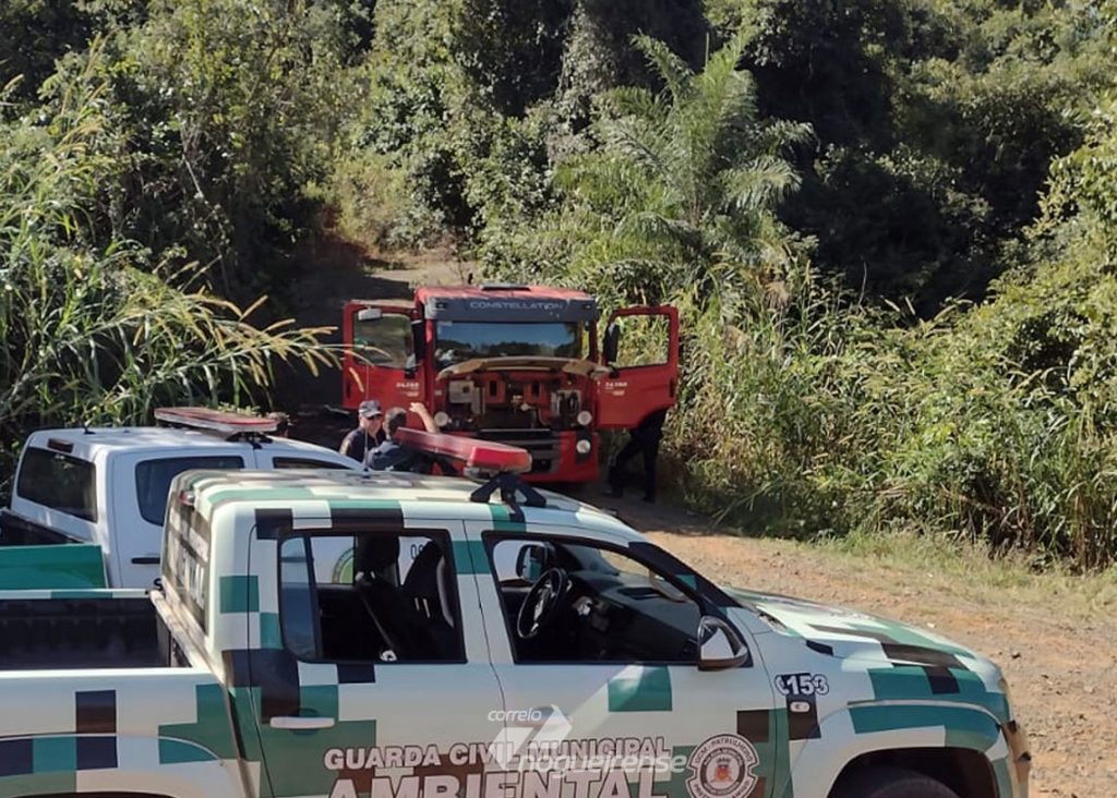 Guarda Municipal localiza caminhão roubado em área rural de Artur