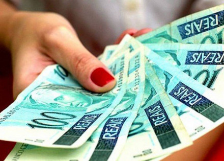 apenas-21-da-populacao-brasileira-guardaram-dinheiro-em-dezembro-correio-nogueirense