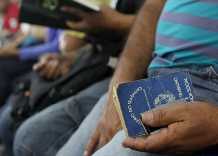 aproximadamente-265-milhoes-de-brasileiros-ficaram-sem-trabalho-em-2017-correio-nogueirense