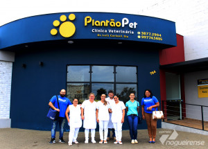 equipe-do-plantao-pet-recebe-instrucoes-de-tosador-profissional-correio-nogueirense-capa