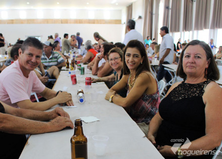 almoco-dancante-da-aidan-agitou-artur-nogueira-neste-domingo-correio-nogueirense-capa