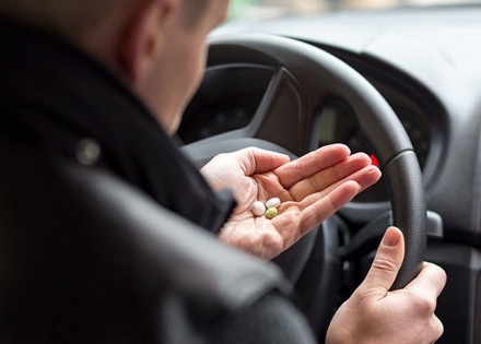 analgesicos-podem-ter-o-mesmo-efeito-do-alcool-na-direcao-correio-nogueirense