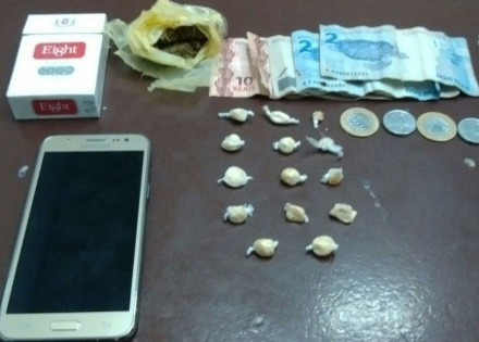 individuo-e-flagrado-com-drogas-em-artur-nogueira-correio-nogueirense