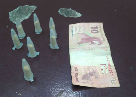 individuo-e-apreendido-com-droga-em-artur-nogueira-correio-nogueirense