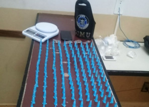 homem-e-preso-com-218-pinos-de-drogas-em-artur-nogueira-correio-nogueirense