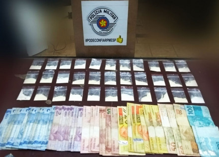 policia-militar-flagra-trafico-de-drogas-correio-nogueirense