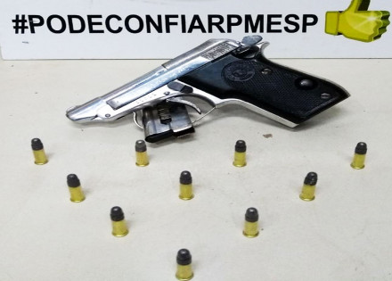 homem-e-detido-por-posse-ilegal-de-arma-de-fogo-apos-denuncia-anonima-correio-nogueirense