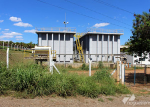 obras-da-ete-stocco-continuam-paradas-correio-nogueirense-001