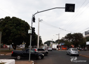 falta-de-manutencao-em-semaforo-provoca-transtornos-e-riscos-de-acidentes-correio-nogueirense-3