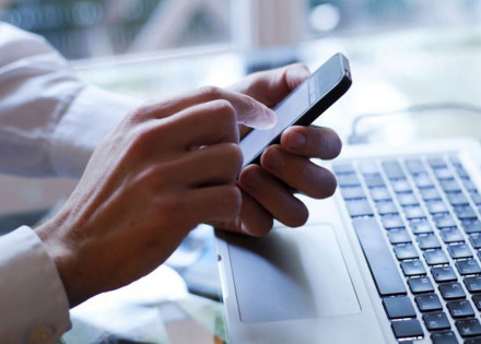 uso-de-celular-no-trabalho-pode-causar-demissao-por-justa-causa-correio-nogueirense