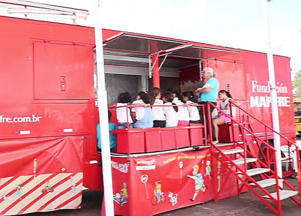 artur-nogueira-recebe-carreta-mapfre-com-atividades-relacionadas-a-educacao-no-transito-correio-nogueirense