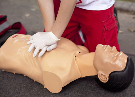 capacitacao-para-primeiros-socorros-e-feito-com-profissionais-da-rede-municipal-de-ensino-correio-nogueirense
