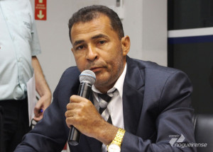 da-vontade-de-sair-desta-mesa-e-nunca-mais-sentar-aqui-diz-lari-baiano-sobre-a-reprovacao-do-projeto-de-expansao-urbana-correio-nogueirense