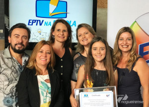 colegio-anglo-e-homenageado-na-cerimonia-de-entrega-do-premio-eptv-na-escola-conquistado-por-stephanye-rodrigues-correio-nogueirense-capa