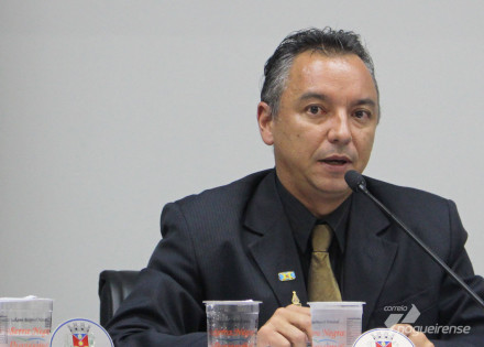 de-acordo-com-cristiano-da-farmacia-imprensa-e-tribunal-de-contas-causam-caos-no-municipio-correio-nogueirense