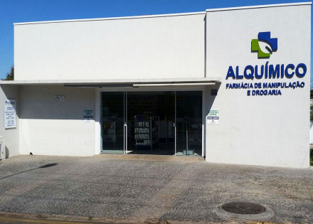 farmacia-alquimico-e-pioneira-em-manipulacao-na-cidade-correio-nogueirense