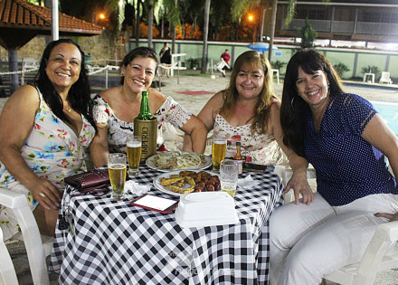 clube-floresta-realiza-festa-especial-para-comemorar-o-dia-da-mulher-correio-nogueirense