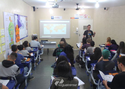 colegio-anglo-realiza-prova-de-bolsas-para-cursinho-pre-vestibular-correio-nogueirense