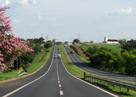 saida-para-o-carnaval-devera-contar-com-a-passagem-de-133-mil-veiculos-por-rodovia-de-artur-nogueira-correio-nogueirense