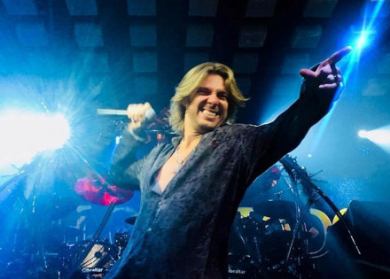 theatro-recebe-edu-falaschi-em-homenagem-ao-album-temple-of-shadows-in-concert-correio-nogueirense