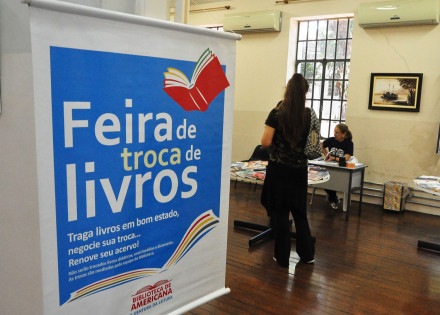 biblioteca-de-americana-promove-mais-uma-edicao-da-feira-de-troca-de-livros-correio-nogueirense