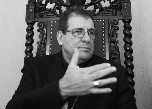 bispo-admite-a-policia-que-recebeu-dinheiro-de-paroquia-para-uso-pessoal-correio-nogueirense