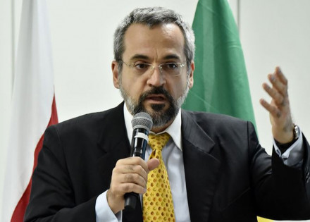 bolsonaro-anuncia-weintraub-como-sucessor-de-velez-no-ministerio-da-educacao-correio-nogueirense