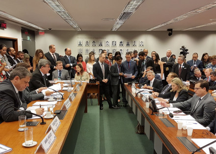 ministro-diz-que-vai-impor-o-trem-intercidades-correio-nogueirense-capa
