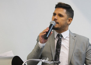 o-senhor-ainda-tem-um-ano-de-mandato-faca-alguma-coisa-disse-o-vereador-ao-prefeito-correio-nogueirense