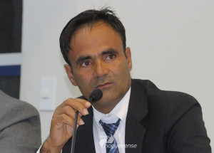 porta-com-defeito-no-posto-de-saude-causa-transtorno-aos-pacientes-correio-nogueirense