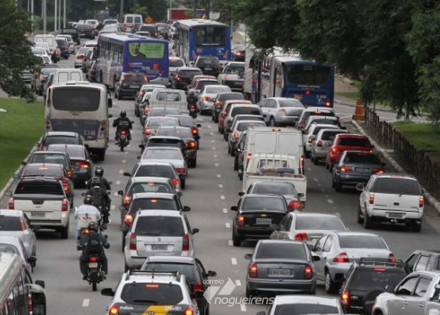 campanha-tenta-conscientizar-motoristas-sobre-cuidados-no-transito-correio-nogueirense