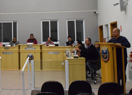 projeto-que-obriga-recolhimento-de-dejetos-de-animais-domesticos-em-locais-publicos-e-rejeitado-na-camara-de-holambra-correio-nogueirense