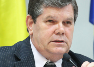 vereador-volta-a-cobrar-o-prefeito-por-falta-de-respostas-sobre-o-valor-gasto-no-carnaval-correio-nogueirense