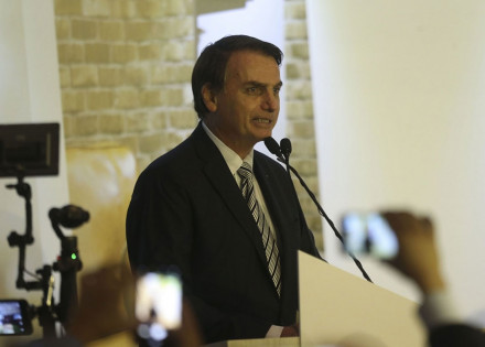 bolsonaro-diz-que-avalia-reduzir-para-4-imposto-sobre-produtos-de-ti-correio-nogueirense