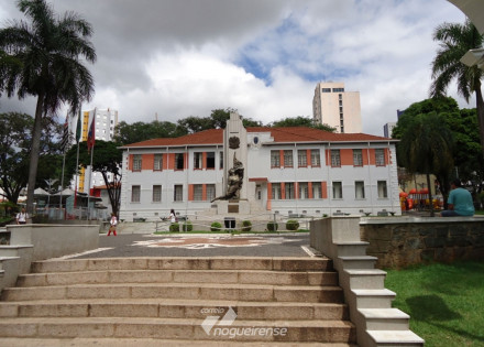 cine-biblioteca-exibe-guerra-fria-em-americana-correio-nogueirense