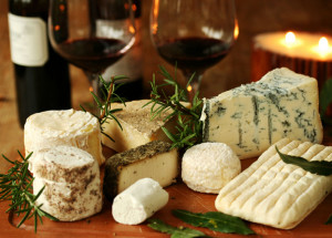 noite-de-queijos-e-vinhos-promete-agitar-o-clube-floresta-correio-nogueirense