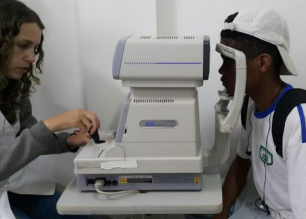 parceria-entre-prefeitura-de-paulinia-e-entidade-doa-oculos-para-alunos-da-escola-maestro-correio-nogueirense