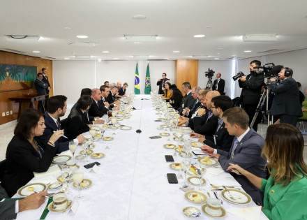 bolsonaro-diz-que-governo-nao-vai-criar-impostos-correio-nogueirense