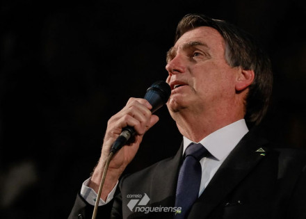 bolsonaro-invasao-de-telefone-e-crime-e-ponto-final-correio-nogueirense