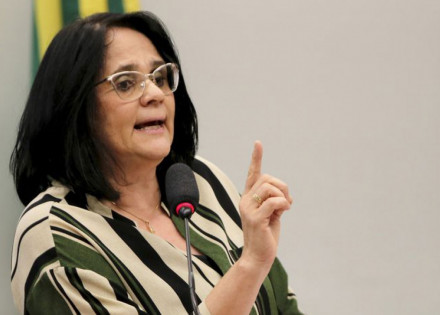 bolsonaro-nao-minimizou-questao-do-trabalho-infantil-diz-damares-correio-nogueirense