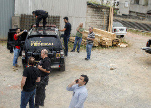 policia-prende-dois-suspeitos-de-roubo-de-ouro-em-guarulhos-correio-nogueirense