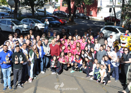 prefeito-de-americana-recebe-medalhistas-da-63a-edicao-dos-jogos-regionais-correio-nogueirense