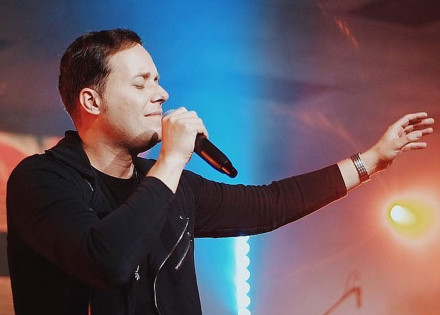 prefeitura-municipal-de-cosmopolis-promove-show-na-praca-com-andre-valadao-correio-nogueirense