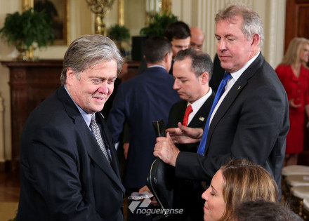 renuncia-embaixador-do-reino-unido-nos-estados-unidos-correio-nogueirense