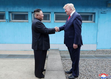 trump-e-kim-jong-un-devem-retomar-negociacoes-para-desnuclearizacao-correio-nogueirense