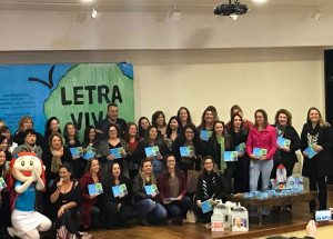 alunos-de-artur-nogueira-sao-destaque-na-rmc-durante-lancamento-da-9a-edicao-do-livro-letra-viva-correio-nogueirense