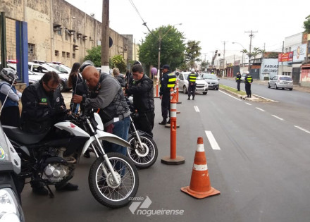 campanha-contra-cerol-e-realizada-na-avenida-da-amizade-em-americana-correio-nogueirense