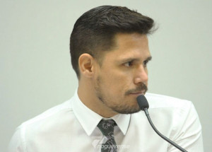 eu-duvido-que-o-senhor-prefeito-tem-coragem-de-visitar-o-hospital-lotado-e-saber-o-que-esta-acontecendo-diz-davi-fernandes-correio-nogueirense