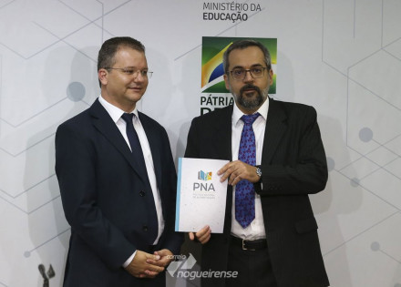 governo-lanca-cartilha-da-politica-nacional-da-alfabetizacao-correio-nogueirense