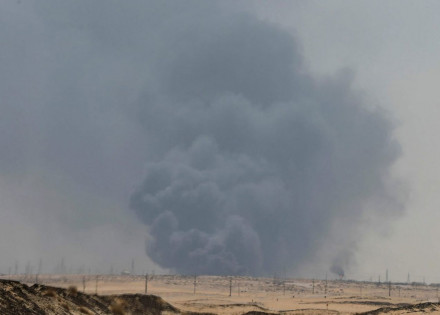 ataques-reduzem-pela-metade-producao-de-petroleo-na-arabia-saudita-correio-nogueirense